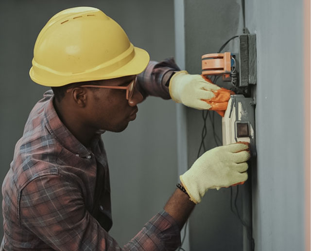Chuveiro Elétrico em Ribeirão Preto: Instalação, Manutenção e Segurança com Eletricista carlos silva